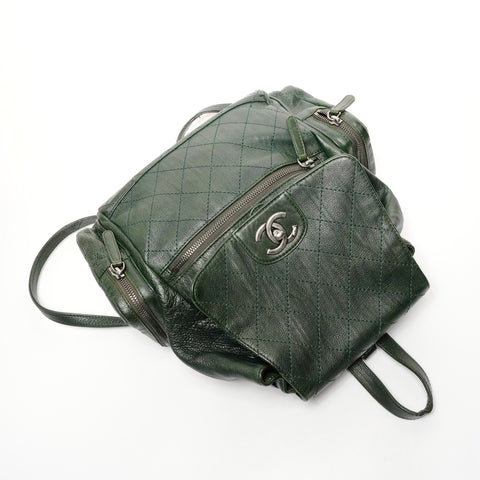 CHANEL Bicolole Backpack Â· Daypack green WS25652