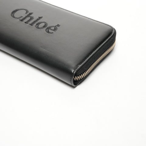 Chloe 皮革圆形拉链徽标钱包黑色 WS25667