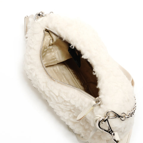 PRADA Re Edition 2005 Boa Wool Cashmere 2-Way Chain Shoulder Bag weiß WS25707