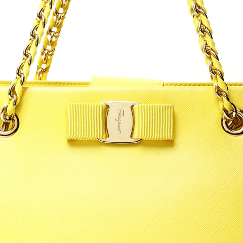 Salvatore Ferragamo Leather Vara Chain Shoulder Shoulder Bag yellow WS25715
