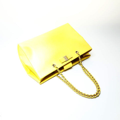 Salvatore Ferragamo Leather Vara Chain Shoulder Shoulder Bag yellow WS25715