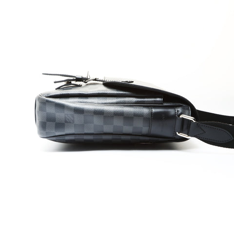 LOUIS VUITTON 2015 Damier Graphite Christopher Messenger Shoulder Bag black WS25725