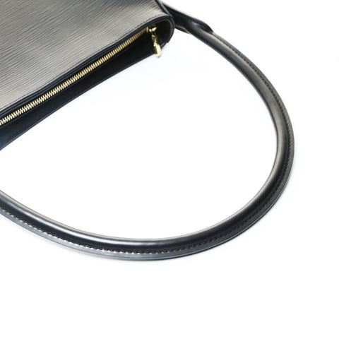 LOUIS VUITTON 2004 Epi Looping MM Shoulder Bag black WS25754