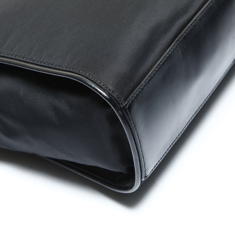 PRADA Nylonhandtasche schwarz WS25784