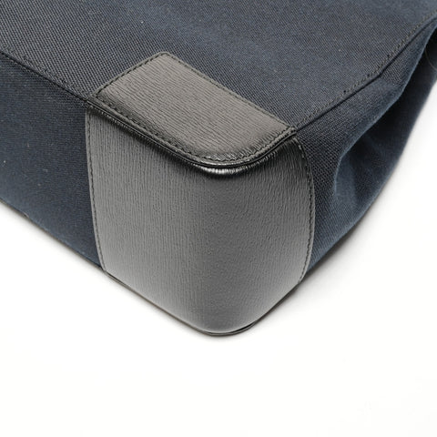 GUCCI G logo canvas Handbag black WS25822