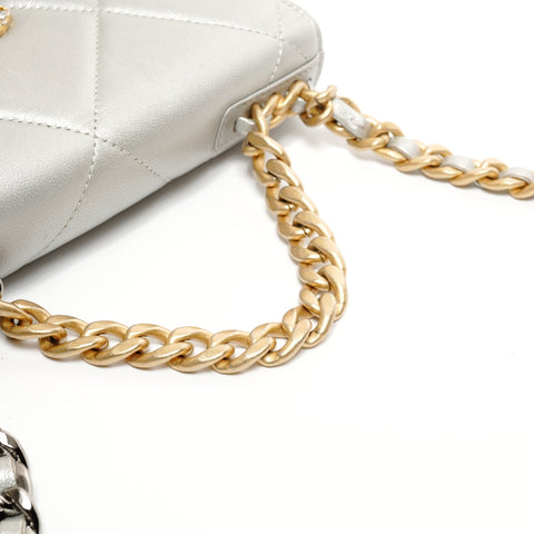 CHANEL 30s 2020-2021 CHANEL 19 Chain Wallet Matelasse Lambskin Shoulder Bag Silver WS25846