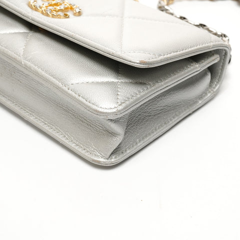 CHANEL 30s 2020-2021 CHANEL 19 Chain Wallet Matelasse Lambskin Shoulder Bag Silver WS25846