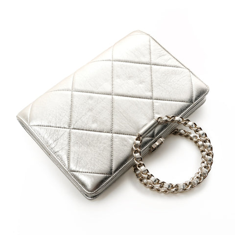 CHANEL Nr. 29 2019 Lammleder In-the-Loop Matelasse Handtasche Silber WS25930