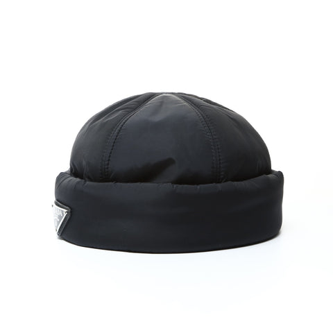 PRADA Re-Nylon XL 加垫无檐小便帽渔夫帽，带三角形徽标 2HC168 帽子黑色 WS25966