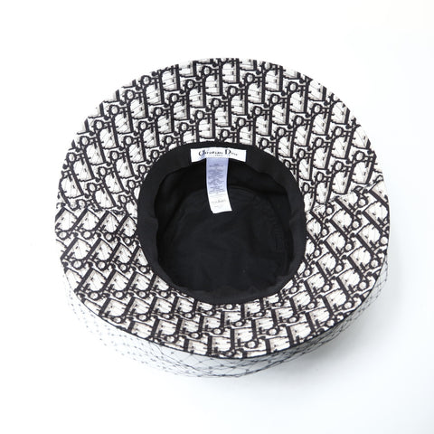 Christian Dior 95TDD924G130 58 Teddy-D 宽檐鲍勃帽带面纱帽子黑色 WS25971