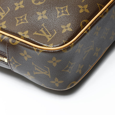LOUIS VUITTON 2002 Monogram Porte-Document Pegase Handbag Brown WS26047