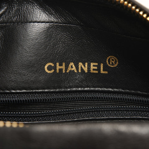 CHANEL 1986-1988 Camera Bag in Lambskin with Matelasse Tassel Shoulder Bag black WS26077