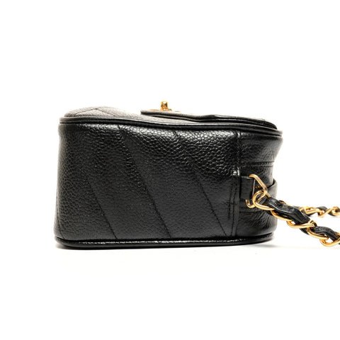 CHANEL Caviar Camera Bag, Turn Lock Chain, No. 3, 1994-1996 Shoulder Bag black WS26104