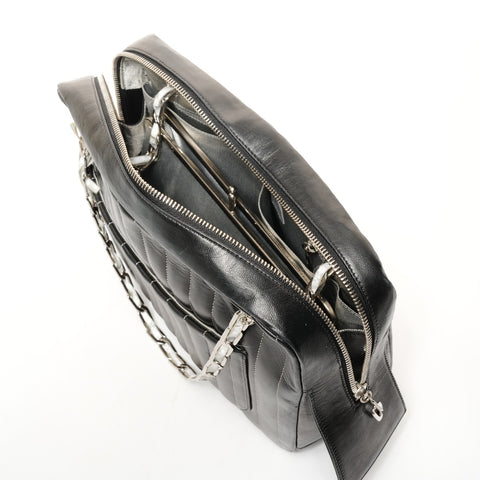 CHANEL Chaîne en cuir d'agneau, intérieur déchiré et endommagé Sac bandoulière noir WS26125