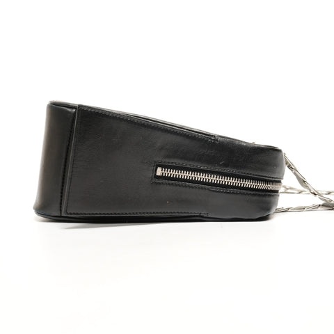 CHANEL Chaîne en cuir d'agneau, intérieur déchiré et endommagé Sac bandoulière noir WS26125