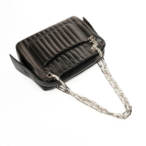 CHANEL Chaîne en cuir d'agneau, intérieur déchiré et endommagé Sac bandoulière noir WS26125