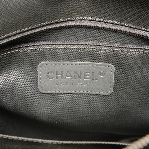 CHANEL Chaîne en cuir d'agneau, intérieur déchiré et endommagé Sac bandoulière noir WS26125