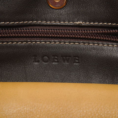 LOEWE 绒面革 Anagram 单肩包米色 WS26149
