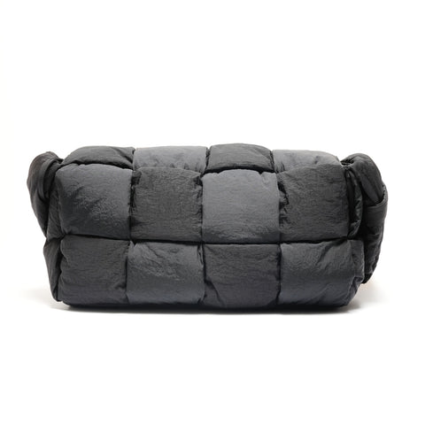 BOTTEGAVENETA 加垫科技盒式尼龙单肩包 黑色 WS26158