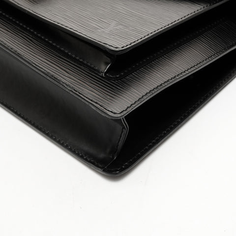 LOUIS VUITTON Epi Pochette Serie Dragonne manufactured in 2000 Shoulder Bag black WS26226