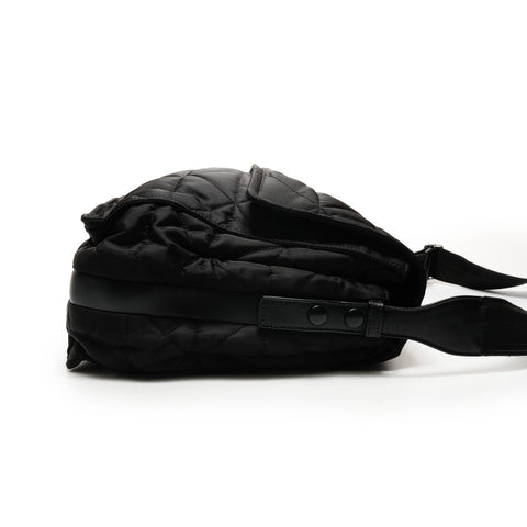 PRADA 再生尼龙绗缝斜挎包 单肩包 黑色 WS26240