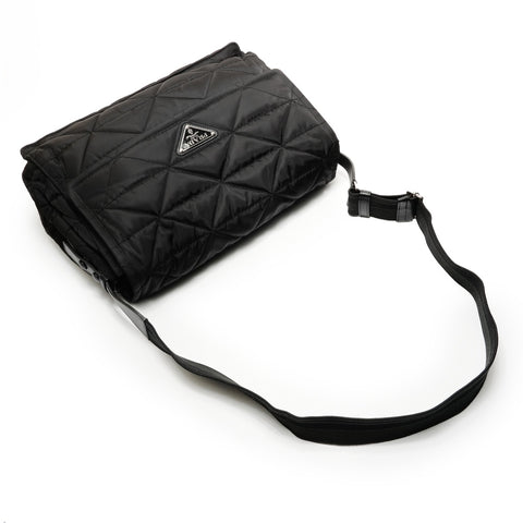PRADA 再生尼龙绗缝斜挎包 单肩包 黑色 WS26240