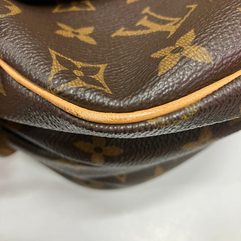 路易威登 2012 Saumur 30 Monogram 单肩包 棕色 WS26247