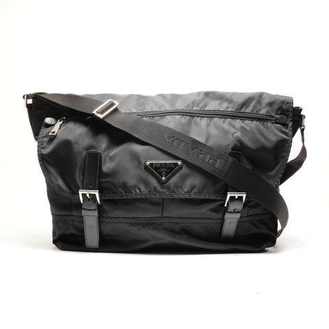 PRADA Sac messager en nylon Sac à bandoulière noir WS26252