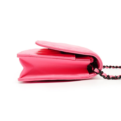 CHANEL Matelass Lambskin Chain Wallet 2021-2025 Shoulder Bag pink WS26256