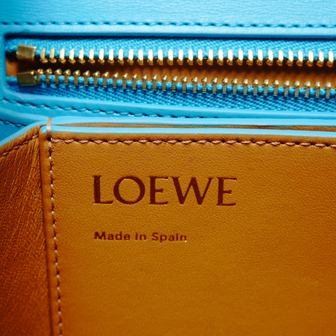 LOEWE Goya Medium Leather Bag in Turquoise Shoulder Bag blue WS26274