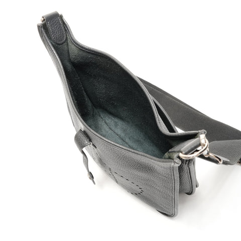 HERMES 2015 T stamp Evelyn PM Taurillon Clemence Shoulder Bag black WS26339