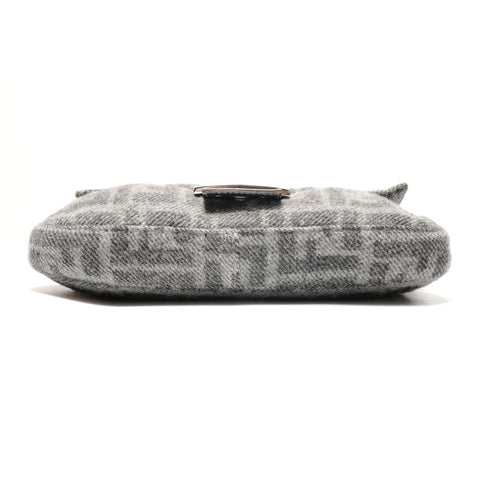 FENDI Wool Mamma Bucket One Belt Umhängetasche grau WS26356
