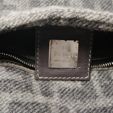FENDI Wool Mamma Bucket One Belt Umhängetasche grau WS26356