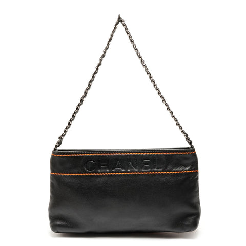 CHANEL Nr. 9 2004-2005 Lammfell Wild Stitch Umhängetasche schwarz WS26370