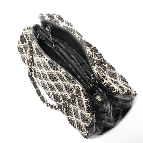 CHANEL No. 14 2010-2011 Mademoiselle Check Shoulder Bag black WS26391
