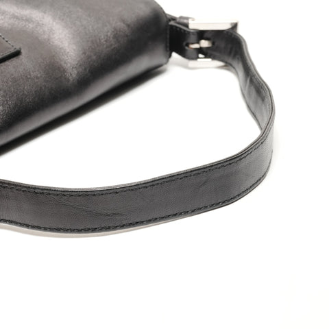 FENDI Mamma baguette 单肩包 黑色 WS26392