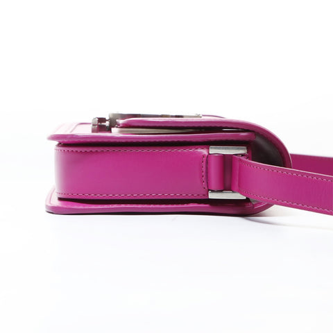 YVES SAINT LAURENT Solferino 小号挎包带 YSL 徽标金属银色单肩包粉色 WS26509