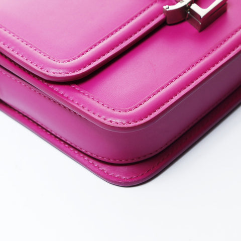 YVES SAINT LAURENT Solferino 小号挎包带 YSL 徽标金属银色单肩包粉色 WS26509