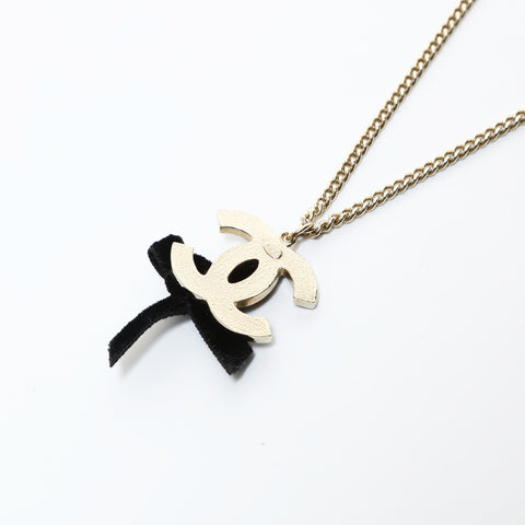 CHANEL 07C 2007 COCO Mark Ribbon Necklace gold WS26554