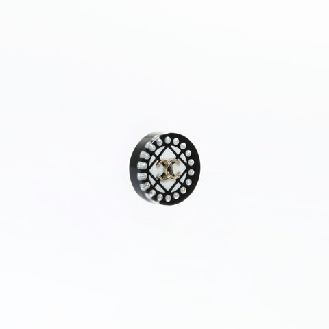CHANEL D19C 2019 COCO Mark Round Pierce black WS26556