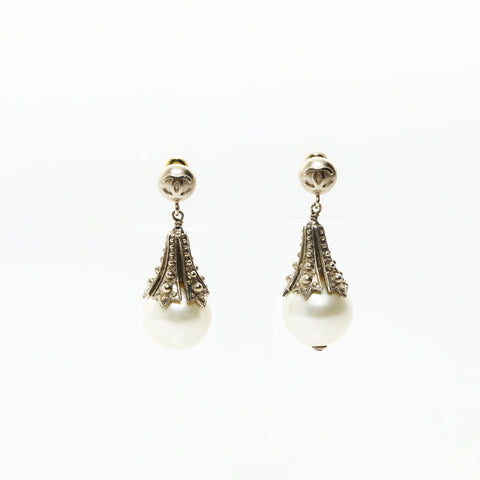 CHANEL 03P 2003 Swing Pearl COCO Mark Pierce gold WS26568