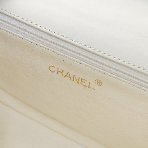 CHANEL Matelasse Single Flap Chunky Chain No. 6 2000-2002 Shoulder Bag white WS26591