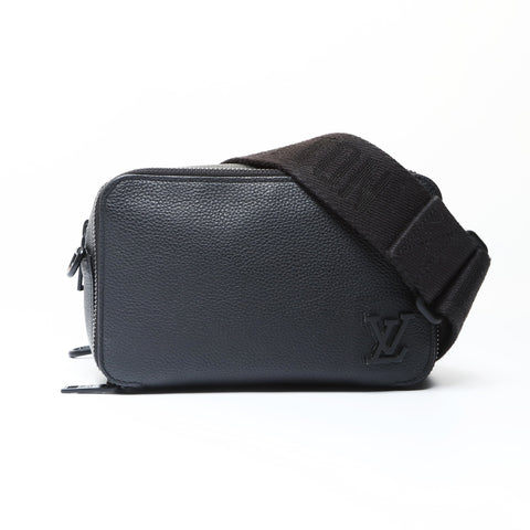 LOUIS VUITTON alpha wearable wallet Shoulder Bag black WS26609
