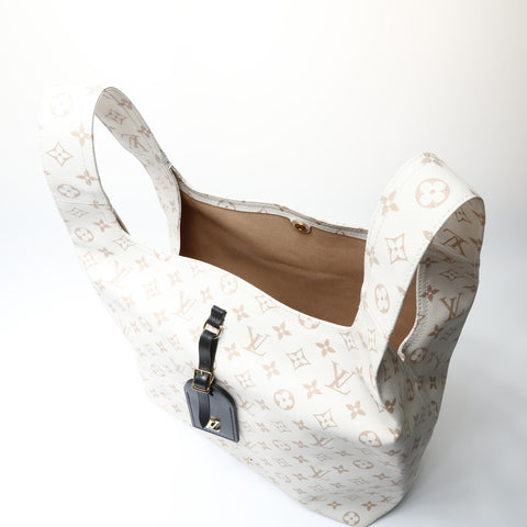 LOUIS VUITTON Monogram Atlantis GM Handbag white WS26615
