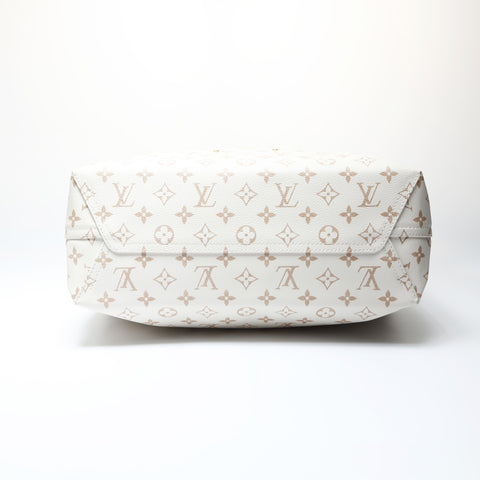 LOUIS VUITTON Monogram Atlantis GM Handbag white WS26615