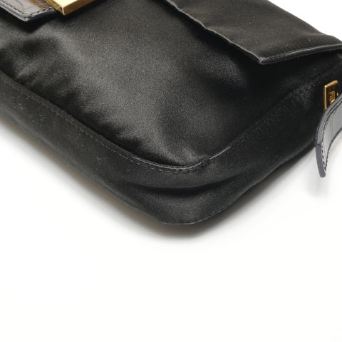 FENDI Satin Mamma Bucket mit Perlen Umhängetasche schwarz WS26709