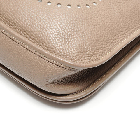 HERMES Leather Evelyn PM � J stamp Made in 2006 Shoulder Bag beige WS26714