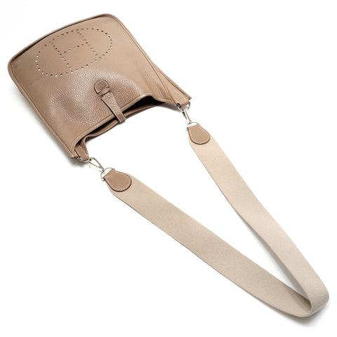 HERMES Leather Evelyn PM � J stamp Made in 2006 Shoulder Bag beige WS26714