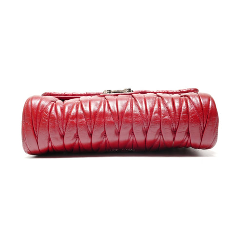 Miu Miu Miu Miu Matelass Shoulder Bag Shoulder Bag Red WS26888