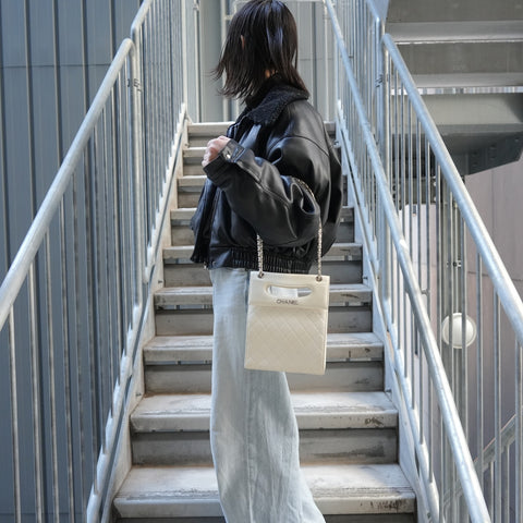 CHANEL 19th series 2014 logo ChainShoulder Shoulder Bag white WS26892